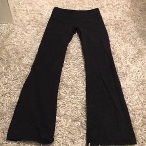 Lu lu lemon yoga paints size 6